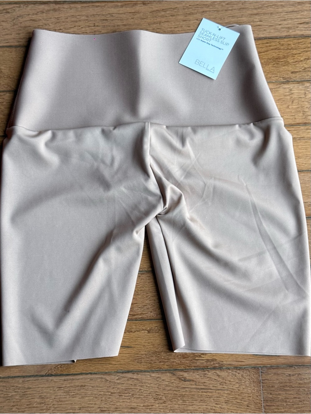 NWT Bella Shapewear Tuck-N-Lift Seamless Slip Short Nude Medium